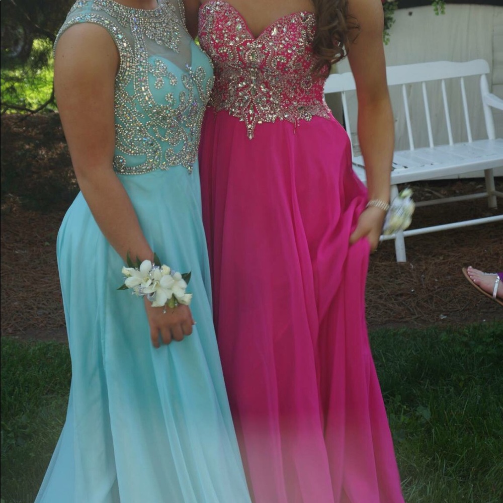 Prom dress - Picture 8 of 8